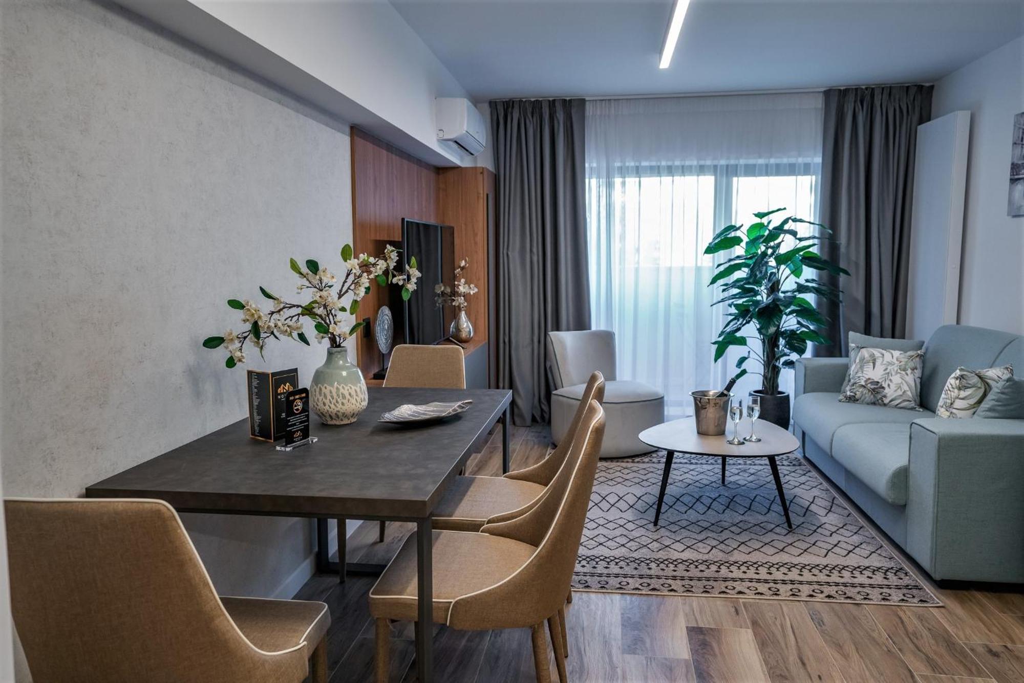 Novos Aparthotel Bucarest Esterno foto