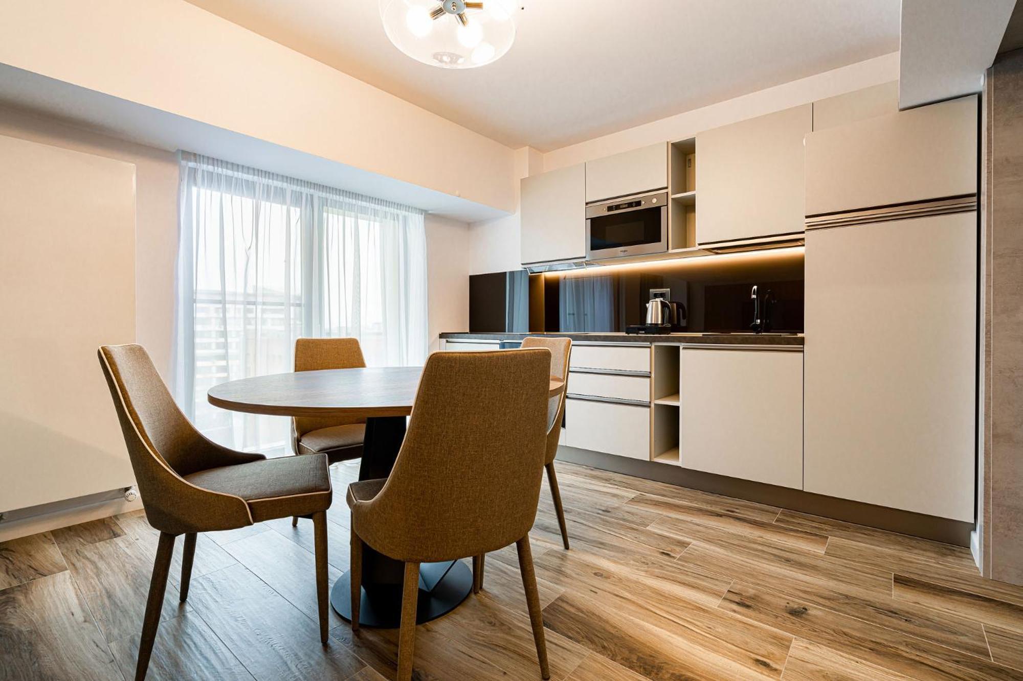 Novos Aparthotel Bucarest Esterno foto